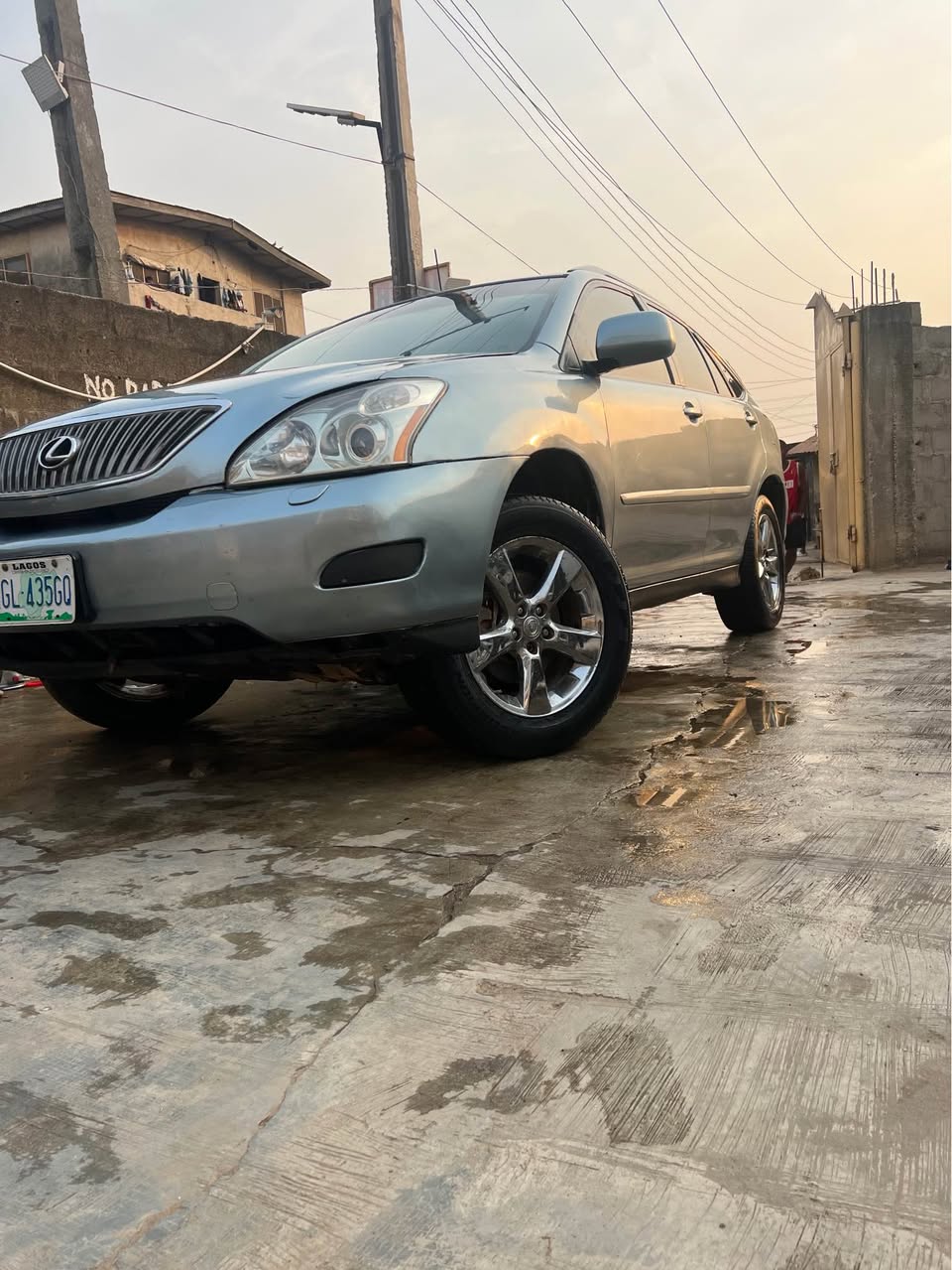 A picture of 2020 entry Toks Grade 2008 rx 350 Lexus in Ikotun