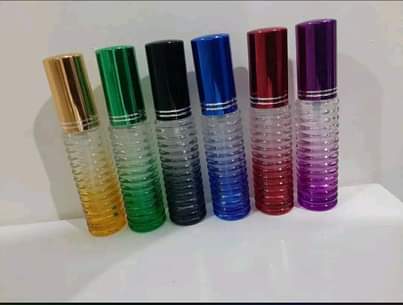 A picture of I sell oil perfumes