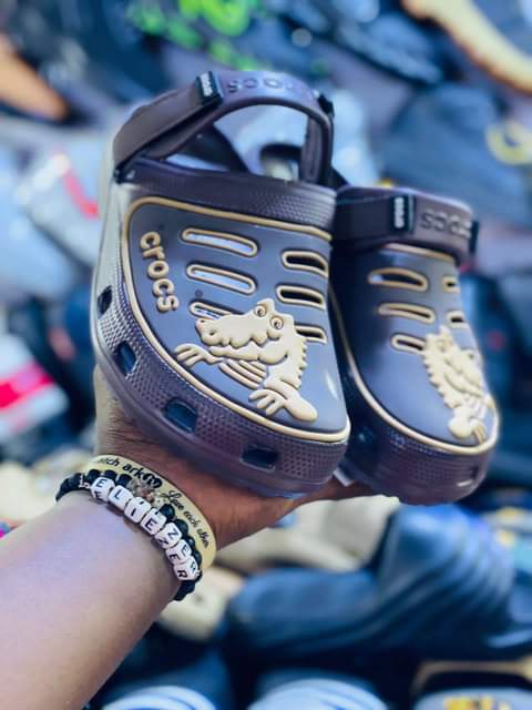 crocs