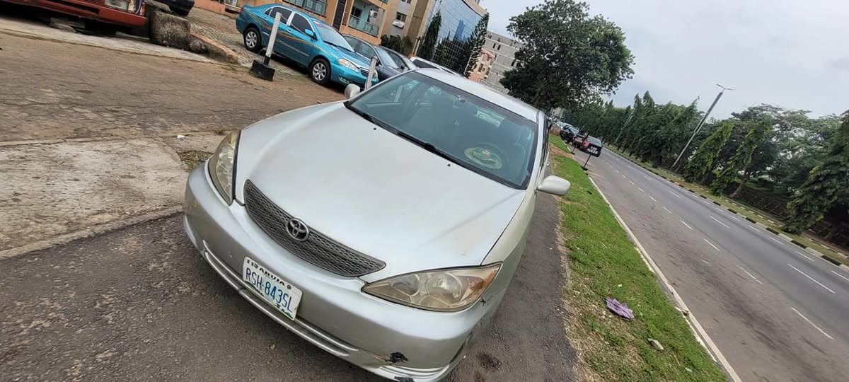 A picture of Toyota camry 2003
