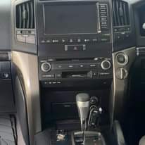 A picture of LANDCRUISER V8