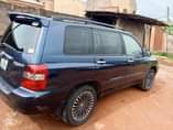 A picture of Toyota Highlander 2004