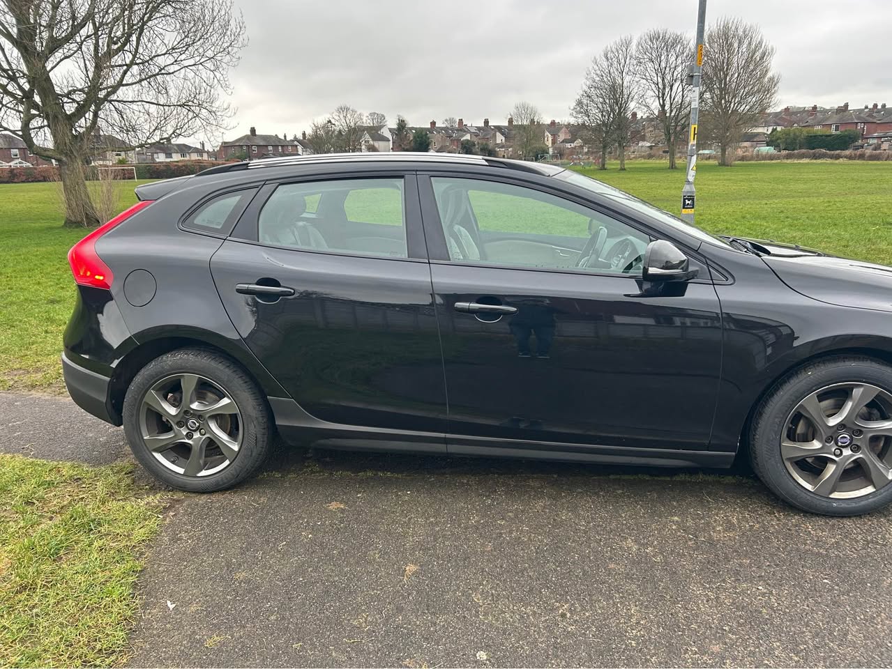 volvo v40