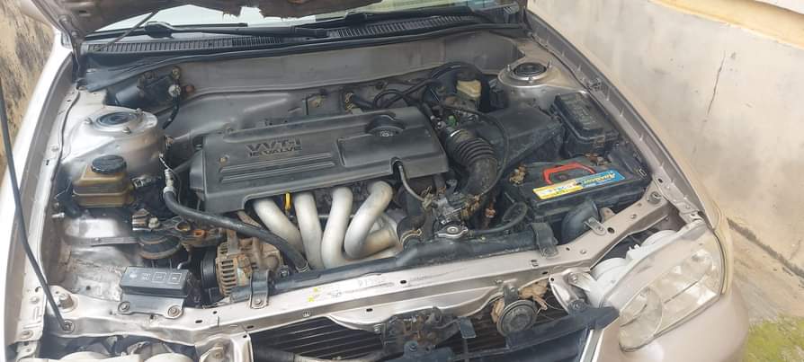 A picture of Toyota corrolla 2000