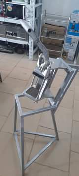 A picture of Crisps and chips cutters