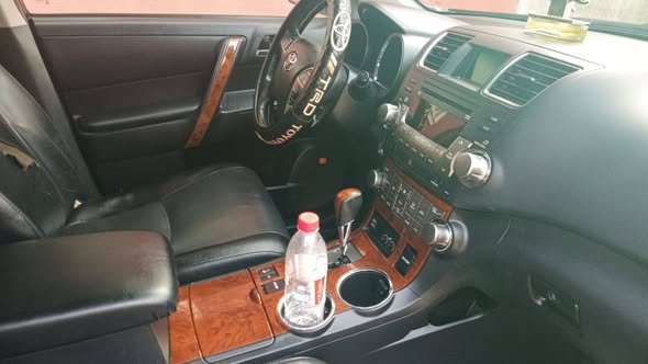 A picture of 2012 Toyota Highlander