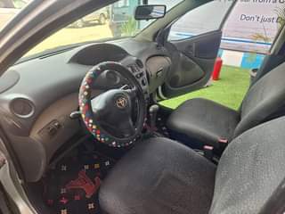 A picture of CLEAN Toyota Yaris