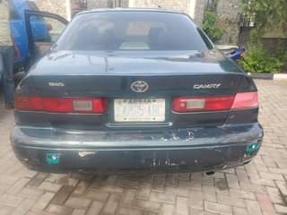 A picture of 2000 TOYOTA CAMRY LE