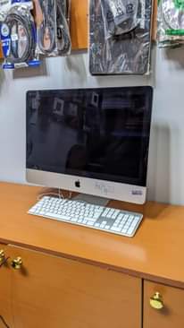 A picture of Imac core i 5 letina Ram 8gb hdd 1tb 1000gb