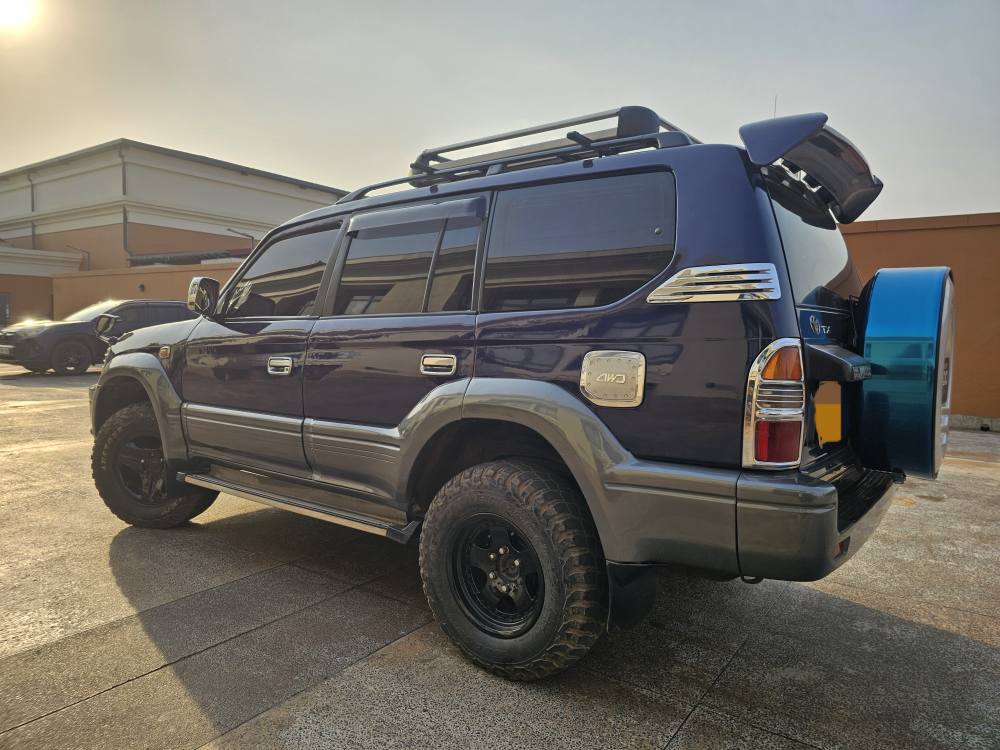 A picture of Prado TX 1kz Diesel 20m WhatsApp 0726057699