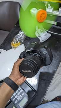 A picture of Canon eos 600D with 18 55mm
