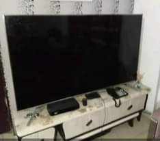 A picture of 65 inches Hisense frameless smart tv 575k 65inch hisense smart