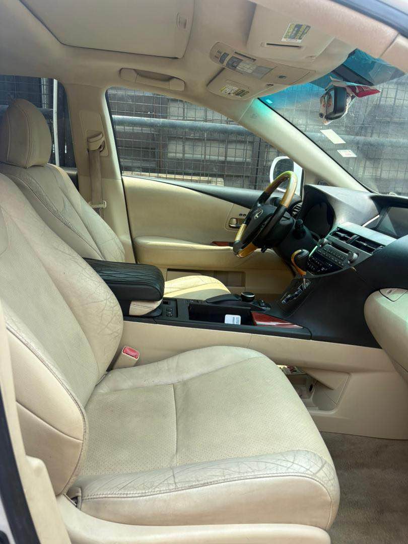 A picture of Registered 2011 Lexus Rx 350 12 5m