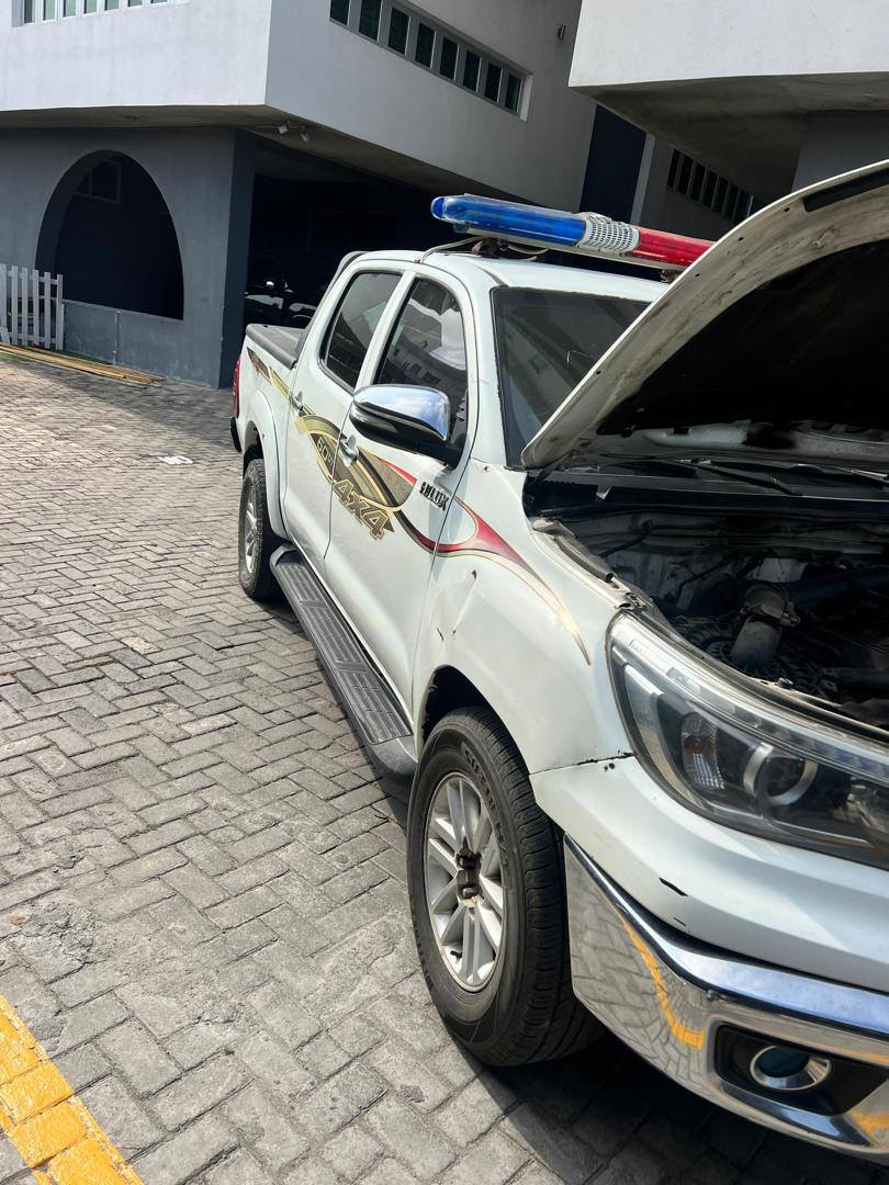 A picture of 2013 toyota hilux Automatic with auxiliary
