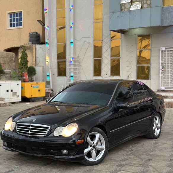 A picture of MERCEDES BENZ C230