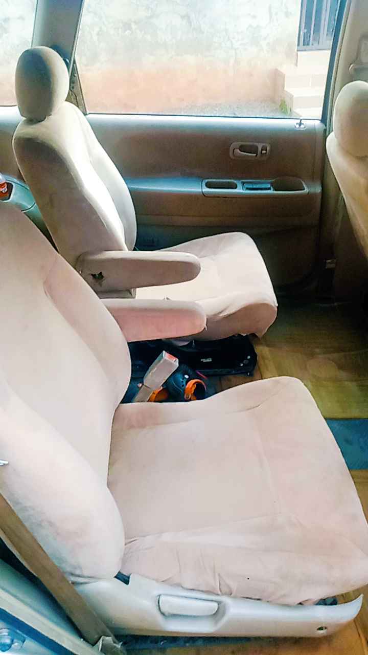 A picture of Honda shuttle