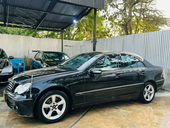 A picture of Mercedes Benz C class