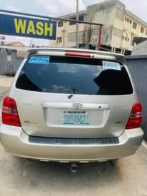 A picture of highlander 03 available nothing to fix buy and drive Price