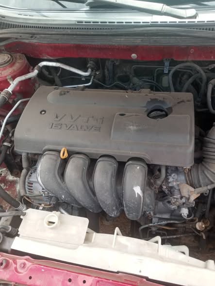 A picture of Toyota Corolla le 2004 model