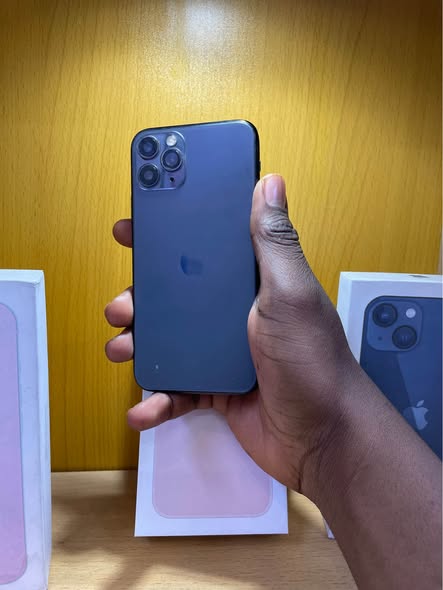 A picture of Iphone 11 pro