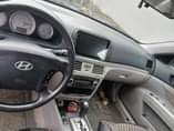 A picture of Toyota Sonata 2006 Untouched engine and gear Chilling AC Android