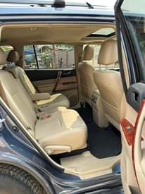 A picture of Toyota Highlander 2013