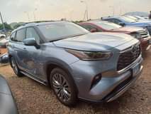 A picture of TOYOTA HIGHLANDER 2021 MODEL FOREIGN USED