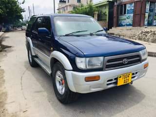 A picture of TOYOTA SURF BEI 8 7M