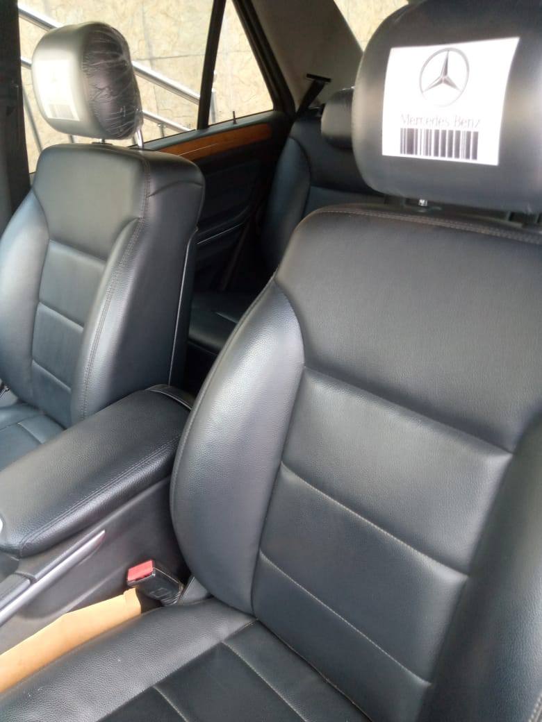 A picture of Benz ML350 4matic 2010