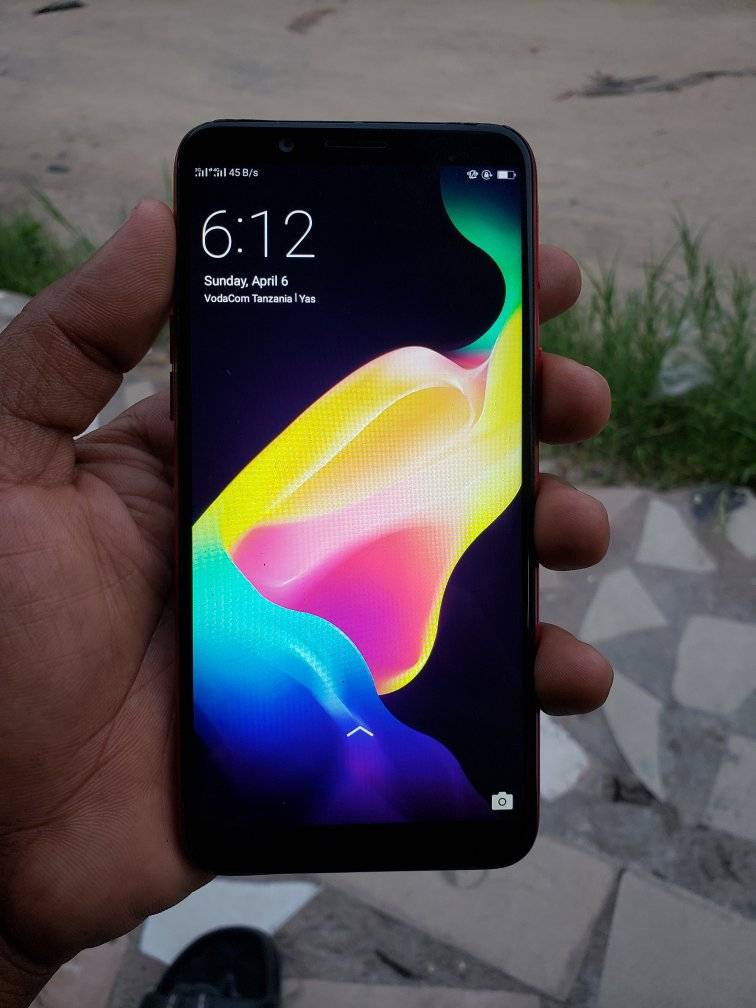 A picture of OPPO A83