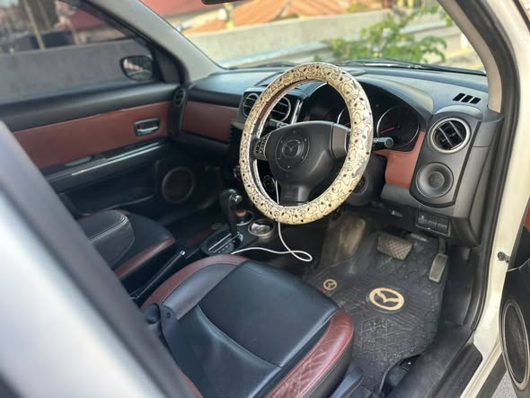 A picture of Mazda verisa