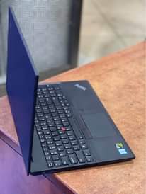 A picture of Lenovo thinkpad p52s