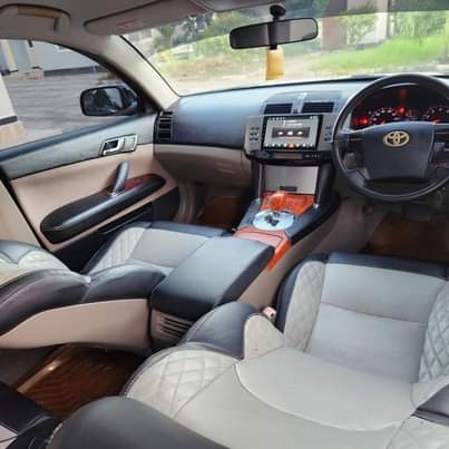 A picture of Toyota MarkX DGG Year 2005 C c2490 Mileage 91000 Rimsport