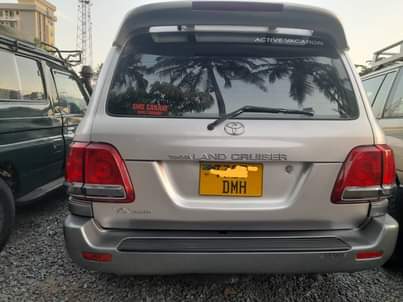 A picture of  LANDCRUISER_0620356906