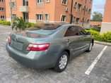 A picture of This is Camry 2007 model xle edition with thumb start