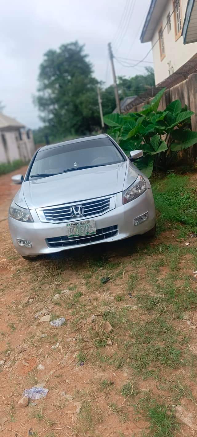 A picture of Honda Accord V6 engine 08