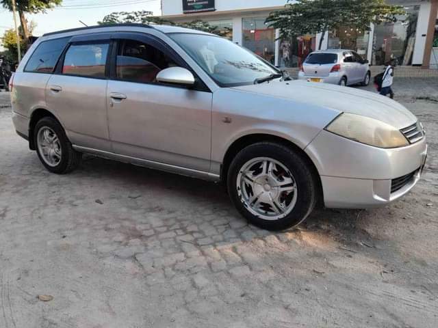 A picture of Nissan wingroad Automatic Full a c Bei ni 3.7ml Call