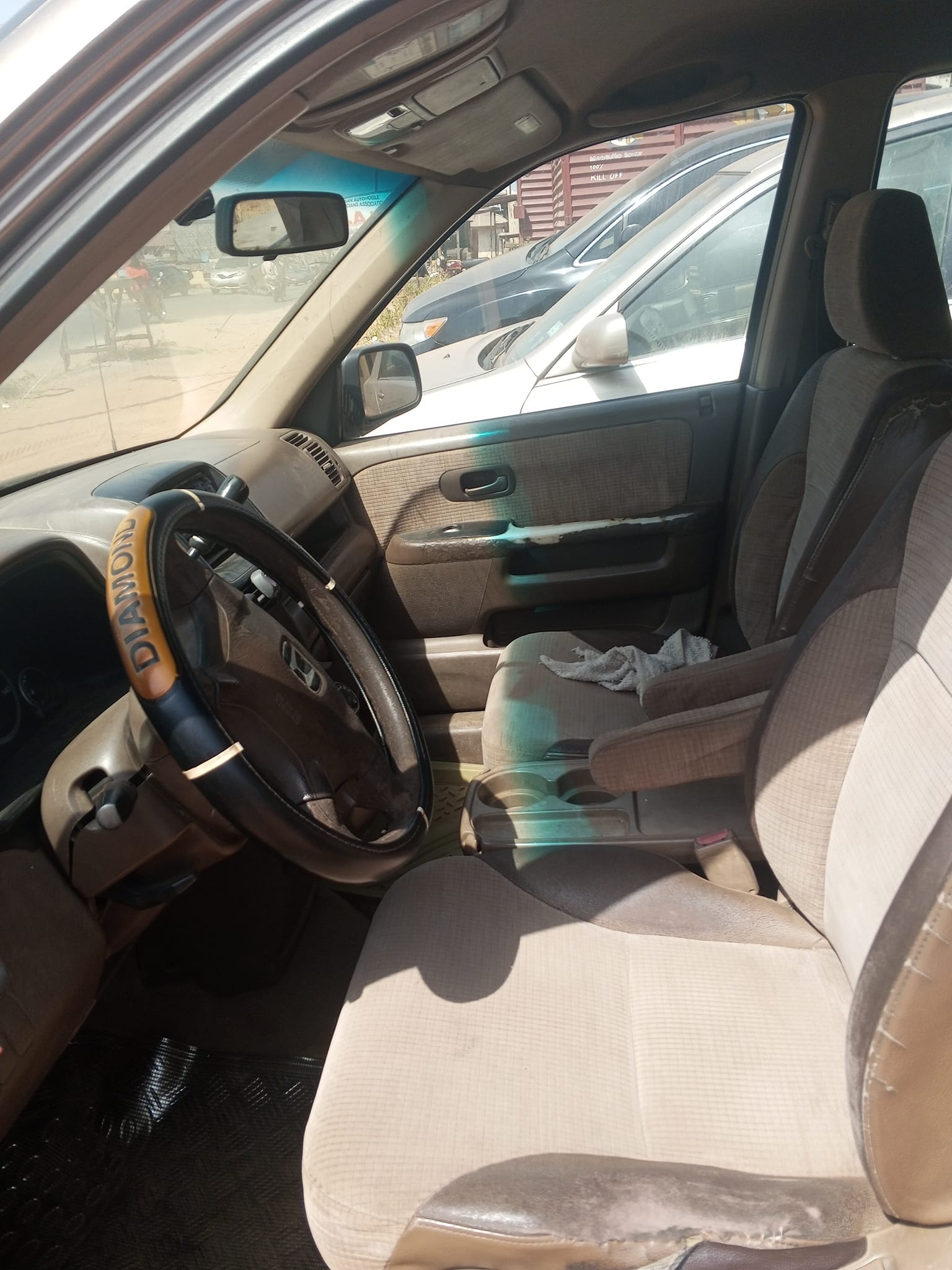 A picture of HONDA CR V