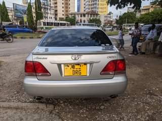 A picture of TOYOTA CROWN 0620356906