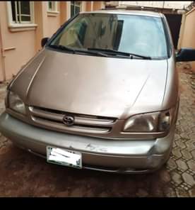 A picture of Toyota sienna Sound engine and gear Buy a Still at