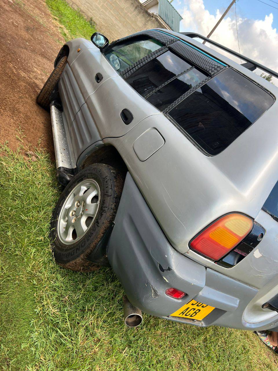 A picture of Rav 4 ndefu sokoni