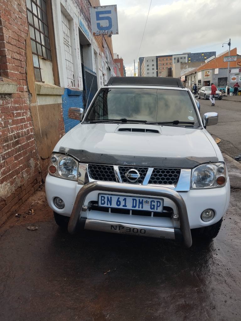 used nissan hardbody