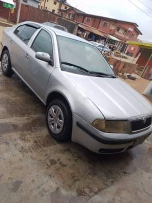 A picture of Nigeria used skoda manual drive first body paint best price