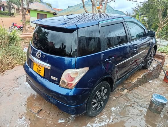 A picture of TOYOTA IST BEI MIL 11 5 MAONGEZI YAPO FULL AC