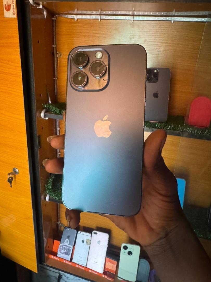 A picture of IPhone 14 pro max
