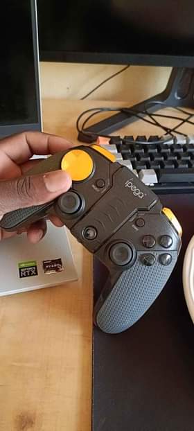 A picture of Ipega Wireless Gamepad Game Controller For Android and IOS Smartphones
