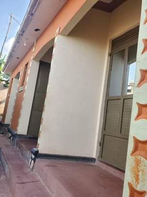 A picture of Rentals house on quick sale 3 single rooms with store