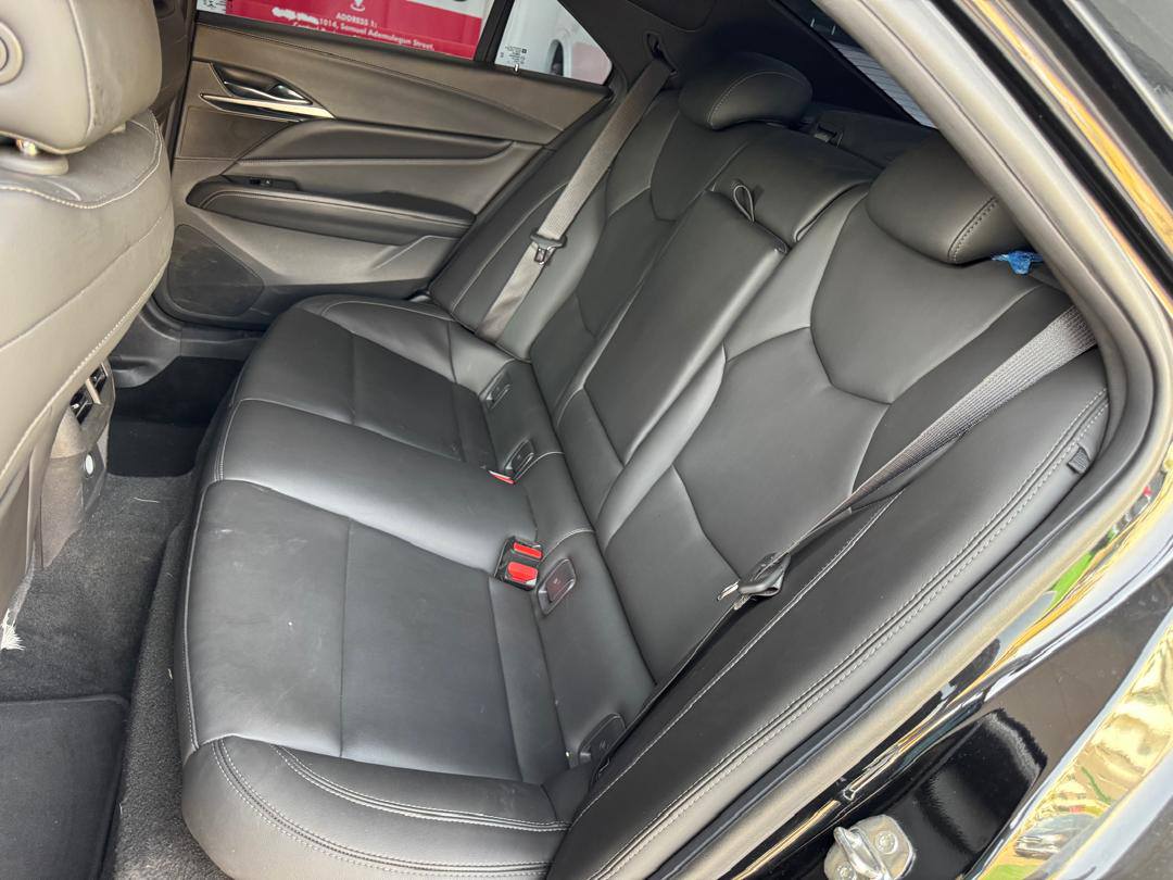 A picture of Escalade Presidential 2022