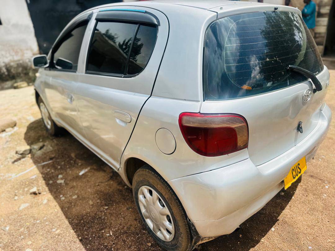 A picture of Toyota vitzs