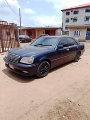 A picture of 2004 Nigeria used Toyota crown v6 sound engine and gear
